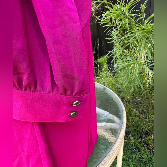 Chicos Norah Notch Neck Top - size 0 - Picture 3 of 4